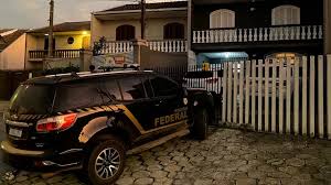 Agentes cumpriram um mandado em Francisco Beltrão, no sudoeste do Paraná