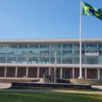 Candidatos ao governo do Paraná participam de visitas, encontros e entrevistas em Curitiba e região